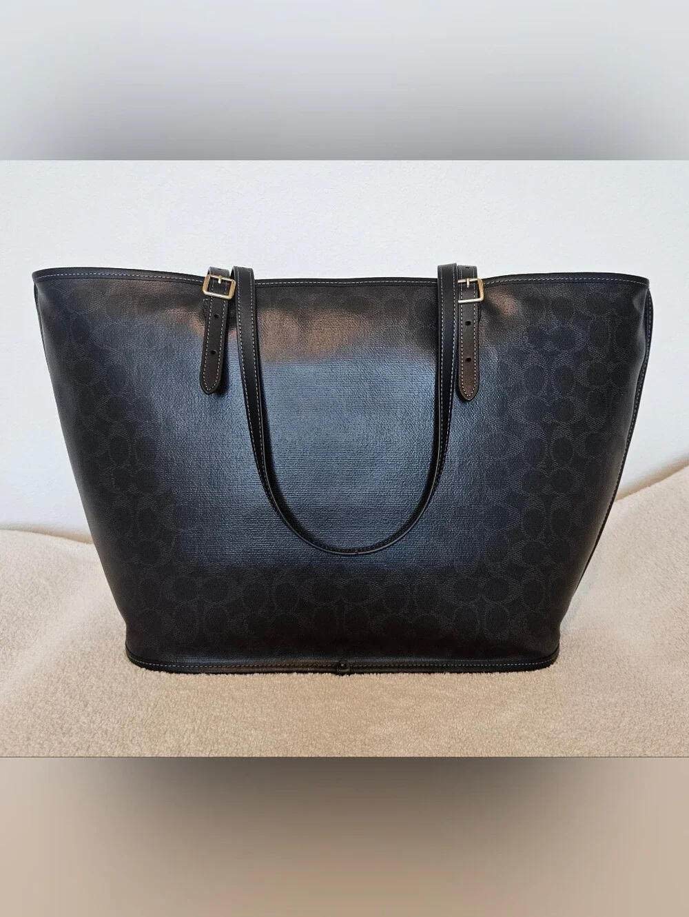 Coach Black Signature Canvas Leather Taxi Tote with Wristlet NWOT